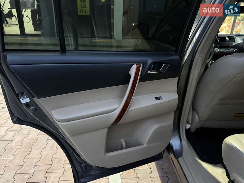 Внедорожник / Кроссовер Toyota Highlander 2011 в Киеве фото 24 Внедорожник / Кроссовер Toyota Highlander 2011 в Киеве
