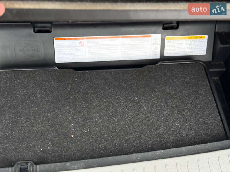 Внедорожник / Кроссовер Toyota Highlander 2016 в Днепре фото 26 Внедорожник / Кроссовер Toyota Highlander 2016 в Днепре