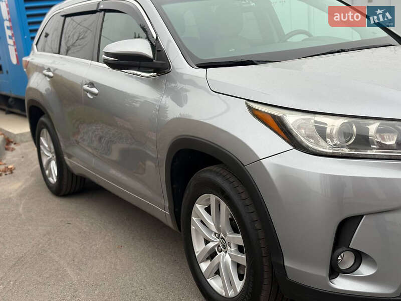 Внедорожник / Кроссовер Toyota Highlander 2016 в Днепре фото 36 Внедорожник / Кроссовер Toyota Highlander 2016 в Днепре