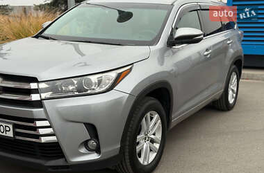 Внедорожник / Кроссовер Toyota Highlander 2016 в Днепре