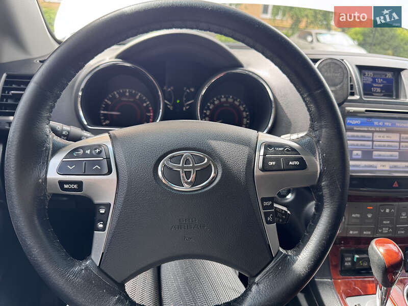 Позашляховик / Кросовер Toyota Highlander 2012 в Софіївській Борщагівці