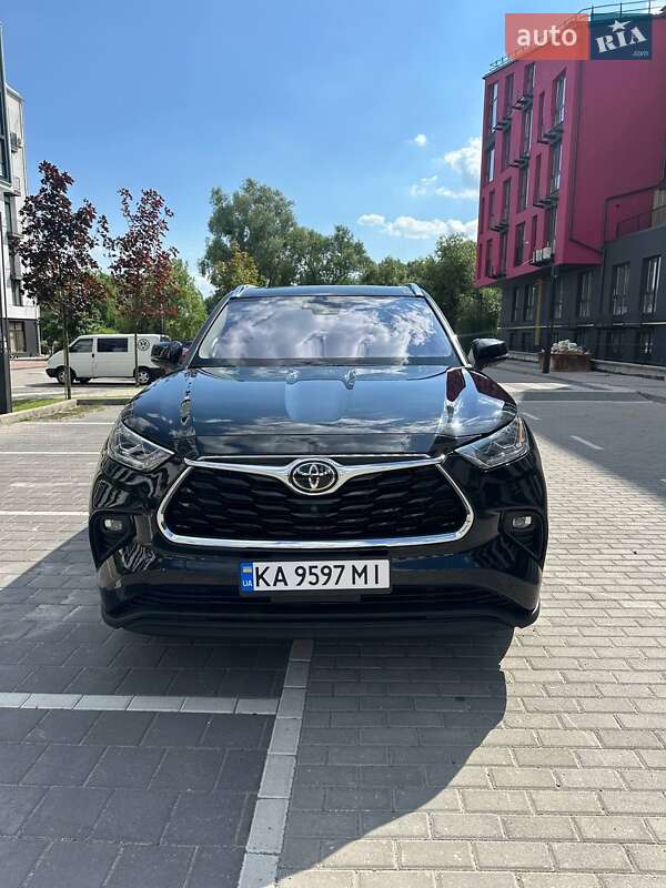 Toyota Highlander 2021