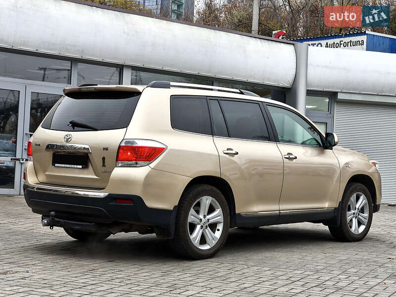 Внедорожник / Кроссовер Toyota Highlander 2011 в Днепре