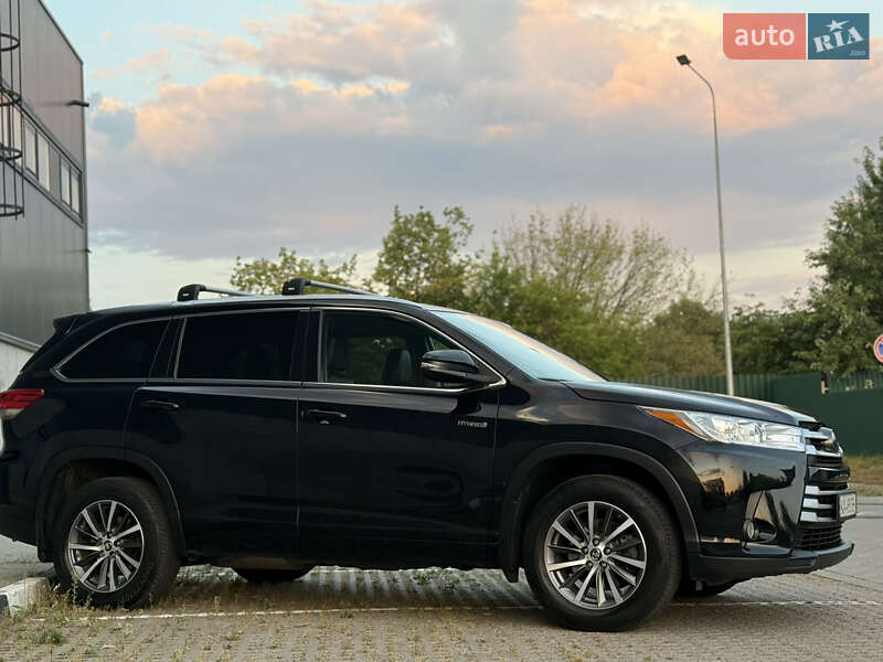Внедорожник / Кроссовер Toyota Highlander 2017 в Киеве фото 3 Внедорожник / Кроссовер Toyota Highlander 2017 в Киеве