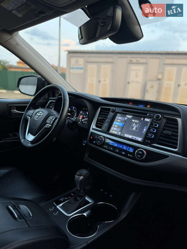 Внедорожник / Кроссовер Toyota Highlander 2017 в Киеве фото 38 Внедорожник / Кроссовер Toyota Highlander 2017 в Киеве