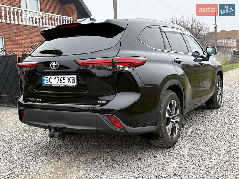 Внедорожник / Кроссовер Toyota Highlander 2020 в Луцке