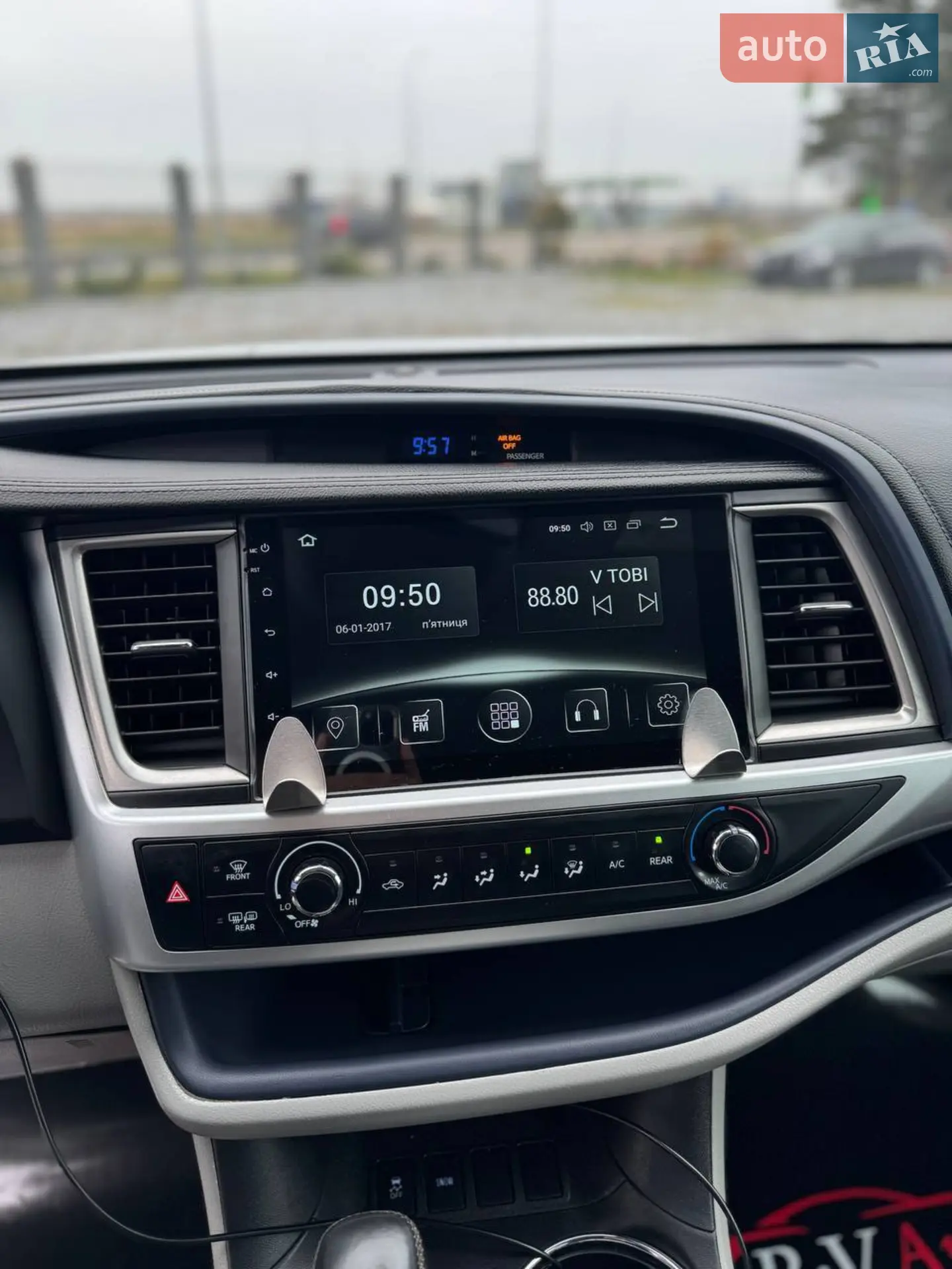 2017 Toyota Highlander - мініатюра 12