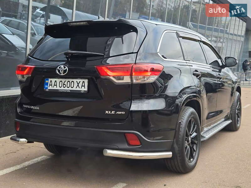 Внедорожник / Кроссовер Toyota Highlander 2017 в Киеве фото 5 Внедорожник / Кроссовер Toyota Highlander 2017 в Киеве