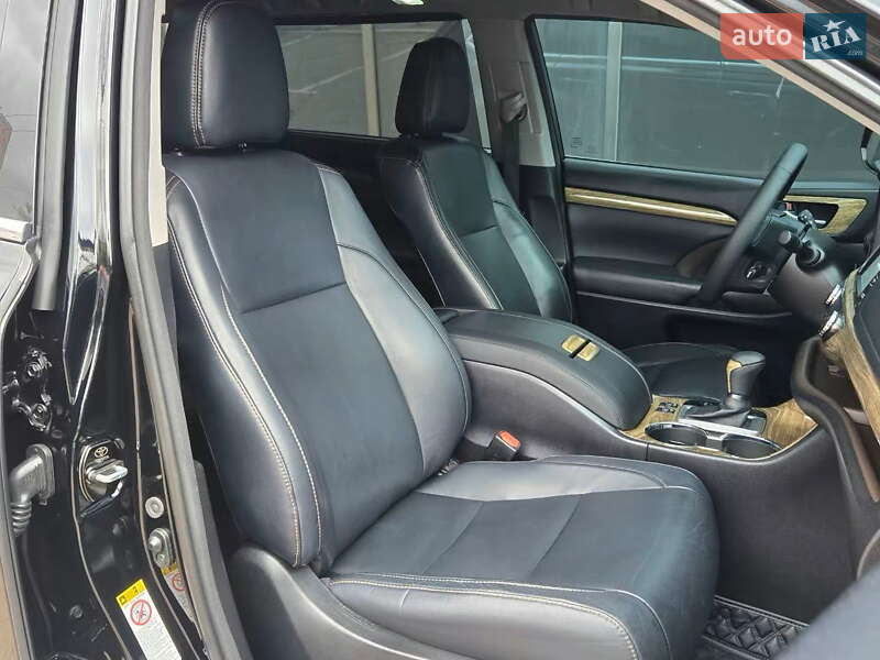 Внедорожник / Кроссовер Toyota Highlander 2017 в Киеве фото 21 Внедорожник / Кроссовер Toyota Highlander 2017 в Киеве