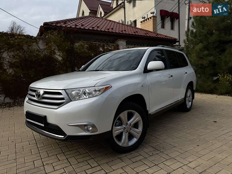 Внедорожник / Кроссовер Toyota Highlander 2011 в Одессе