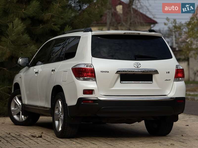 Внедорожник / Кроссовер Toyota Highlander 2011 в Одессе