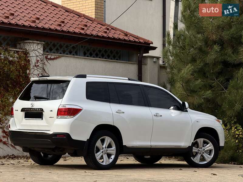 Внедорожник / Кроссовер Toyota Highlander 2011 в Одессе