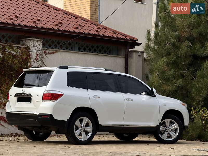 Внедорожник / Кроссовер Toyota Highlander 2011 в Одессе