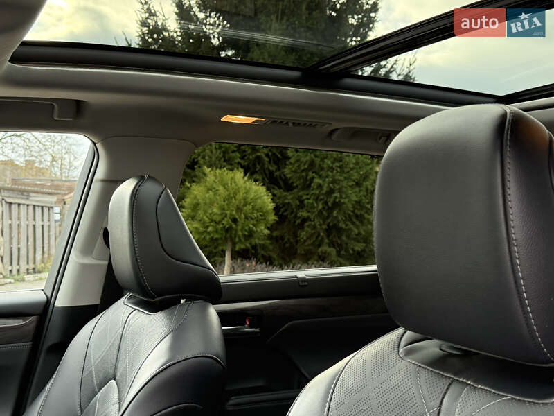 Внедорожник / Кроссовер Toyota Highlander 2022 в Киеве