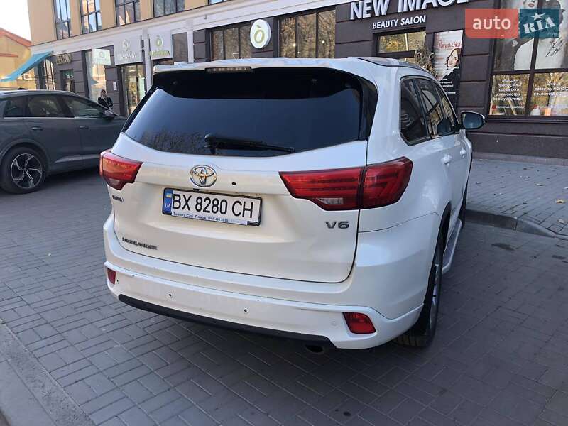 Позашляховик / Кросовер Toyota Highlander 2014 в Кам'янець-Подільському