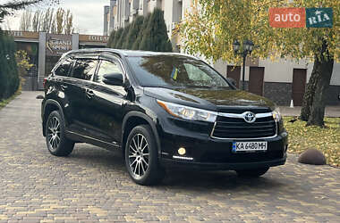 Позашляховик / Кросовер Toyota Highlander 2016 в Києві