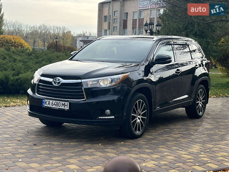 Внедорожник / Кроссовер Toyota Highlander 2016 в Киеве фото 12 Внедорожник / Кроссовер Toyota Highlander 2016 в Киеве