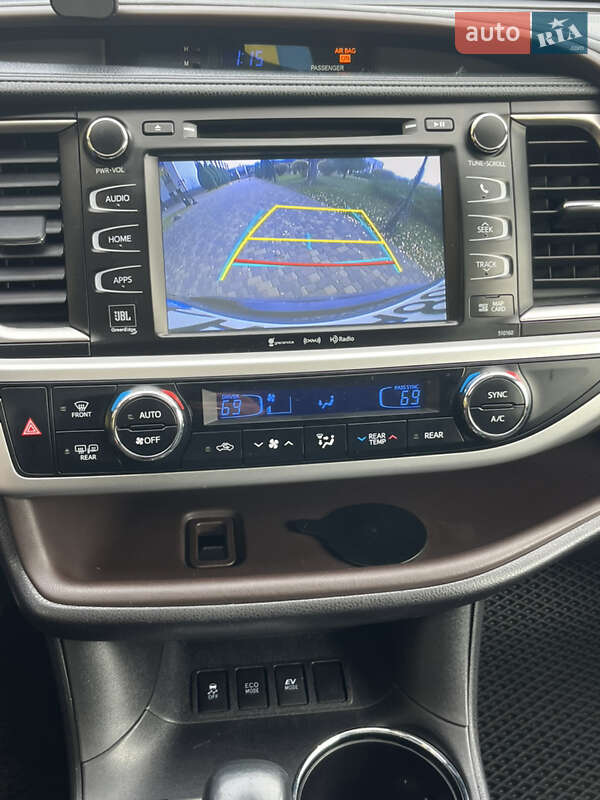 Внедорожник / Кроссовер Toyota Highlander 2016 в Киеве фото 34 Внедорожник / Кроссовер Toyota Highlander 2016 в Киеве
