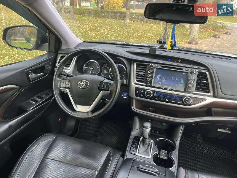 Внедорожник / Кроссовер Toyota Highlander 2016 в Киеве фото 38 Внедорожник / Кроссовер Toyota Highlander 2016 в Киеве