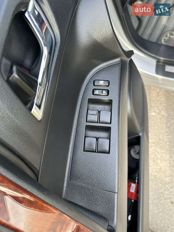 Внедорожник / Кроссовер Toyota Highlander 2011 в Ровно фото 25 Внедорожник / Кроссовер Toyota Highlander 2011 в Ровно