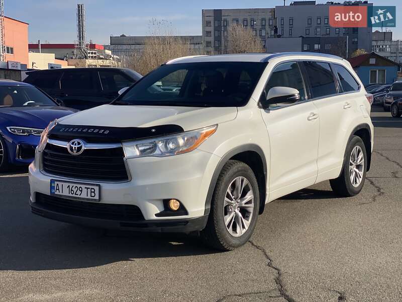 Позашляховик / Кросовер Toyota Highlander 2014 в Києві