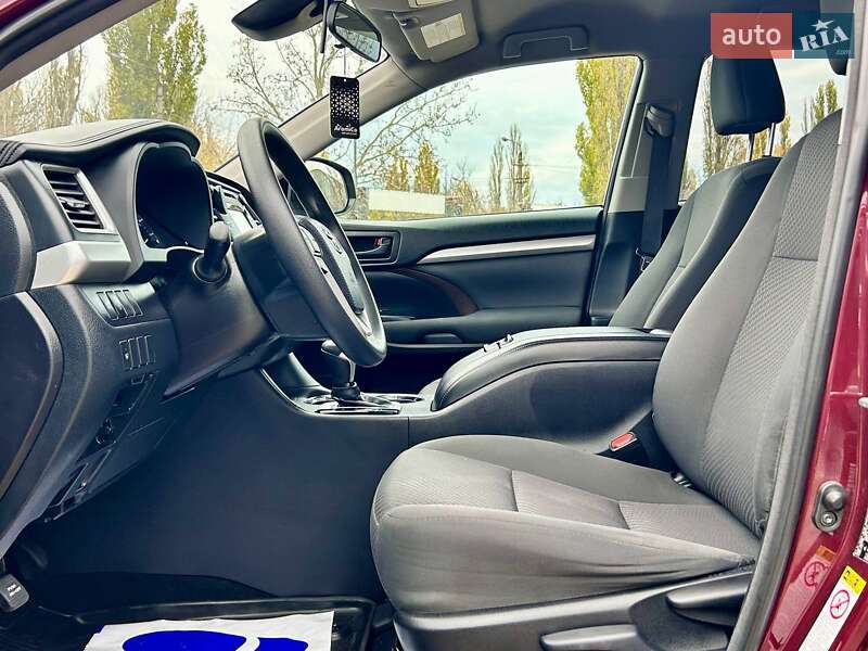 Внедорожник / Кроссовер Toyota Highlander 2018 в Одессе фото 14 Внедорожник / Кроссовер Toyota Highlander 2018 в Одессе