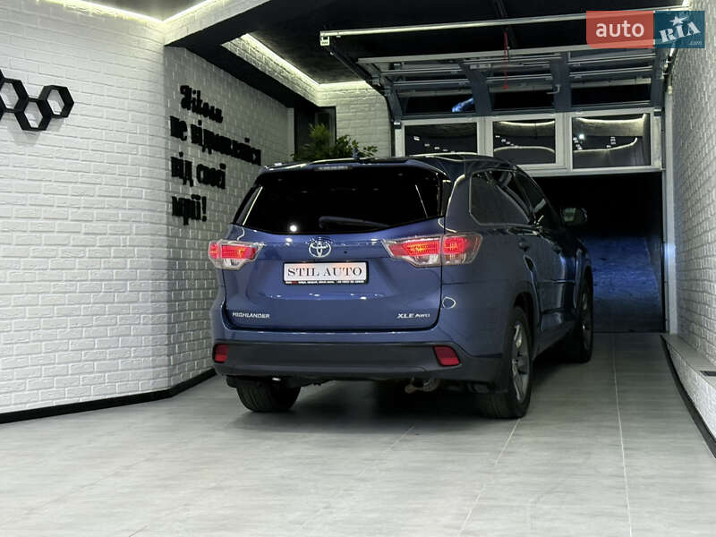 Внедорожник / Кроссовер Toyota Highlander 2016 в Одессе