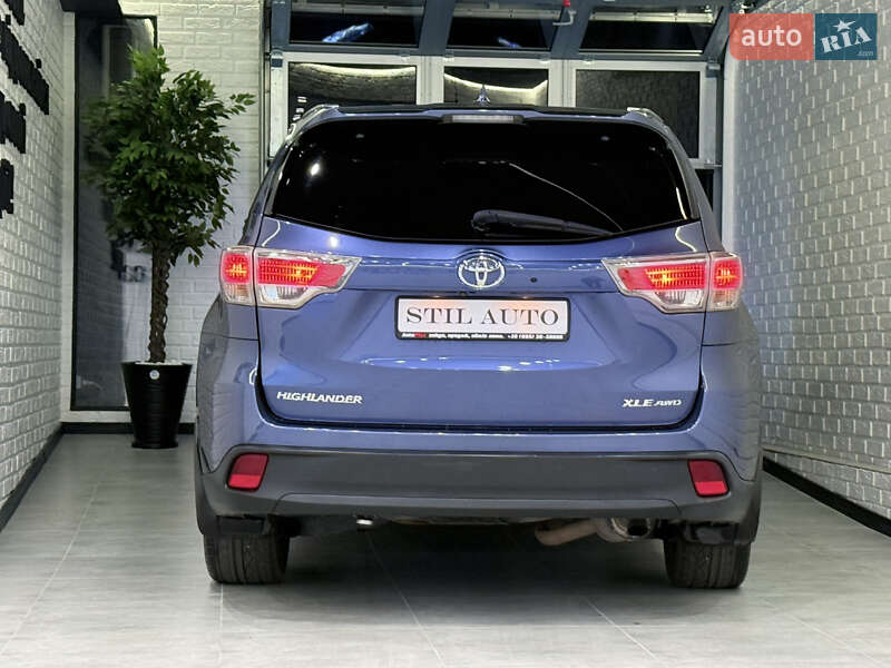 Внедорожник / Кроссовер Toyota Highlander 2016 в Одессе