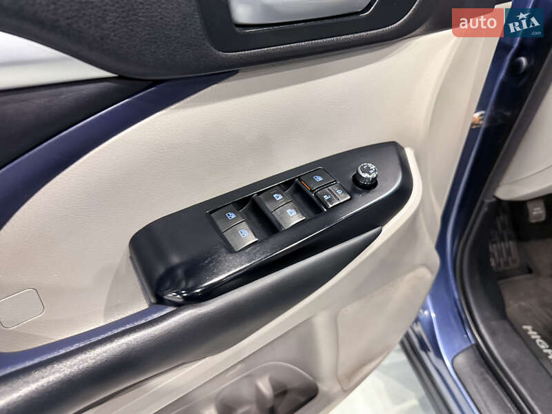 Внедорожник / Кроссовер Toyota Highlander 2016 в Одессе