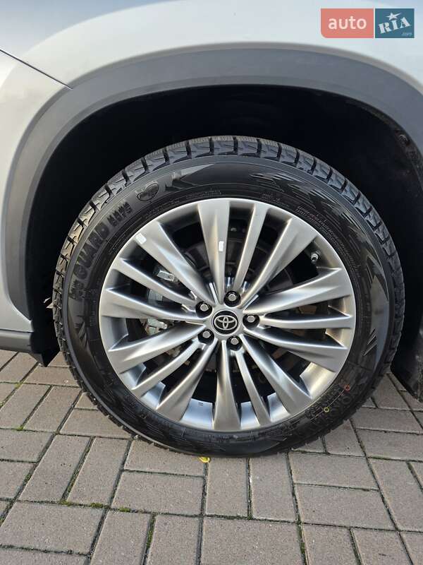 Внедорожник / Кроссовер Toyota Highlander 2022 в Киеве фото 14 Внедорожник / Кроссовер Toyota Highlander 2022 в Киеве