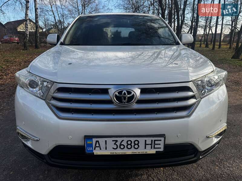 Внедорожник / Кроссовер Toyota Highlander 2012 в Ахтырке фото 6 Внедорожник / Кроссовер Toyota Highlander 2012 в Ахтырке