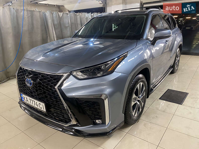 Внедорожник / Кроссовер Toyota Highlander 2022 в Киеве