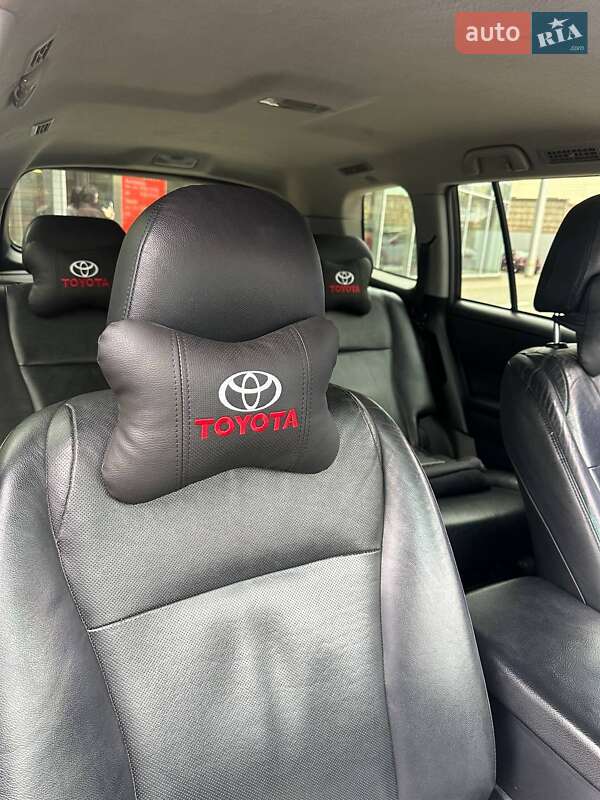 Позашляховик / Кросовер Toyota Highlander 2010 в Кривому Розі