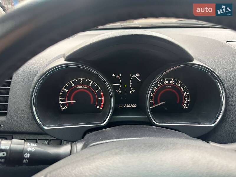 Позашляховик / Кросовер Toyota Highlander 2010 в Кривому Розі
