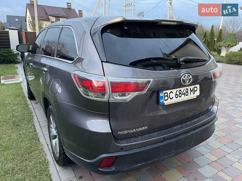 Внедорожник / Кроссовер Toyota Highlander 2015 в Львове фото 32 Внедорожник / Кроссовер Toyota Highlander 2015 в Львове