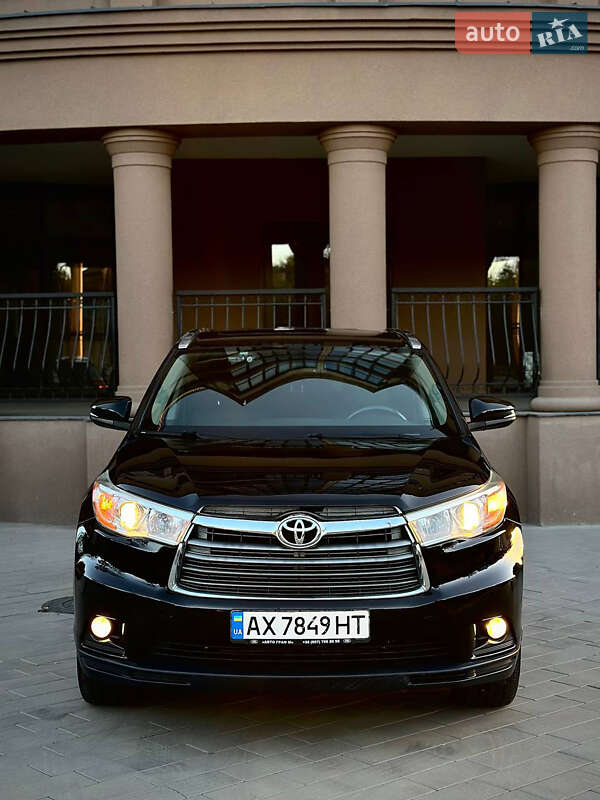 Позашляховик / Кросовер Toyota Highlander 2014 в Харкові