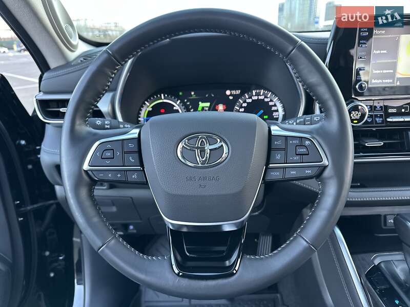 Внедорожник / Кроссовер Toyota Highlander 2021 в Киеве