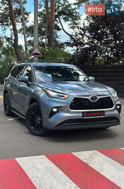 Внедорожник / Кроссовер Toyota Highlander 2020 в Белогородке