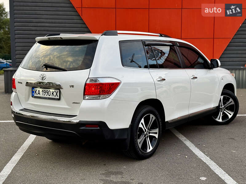 Внедорожник / Кроссовер Toyota Highlander 2012 в Киеве