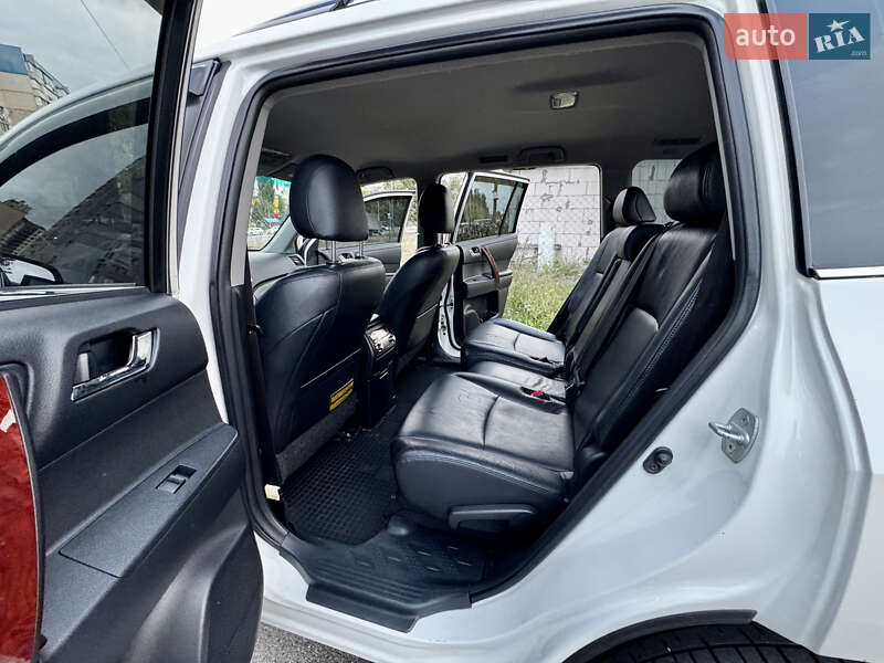 Внедорожник / Кроссовер Toyota Highlander 2012 в Киеве