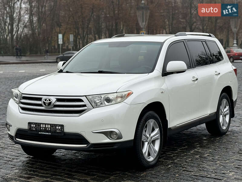 Внедорожник / Кроссовер Toyota Highlander 2012 в Харькове