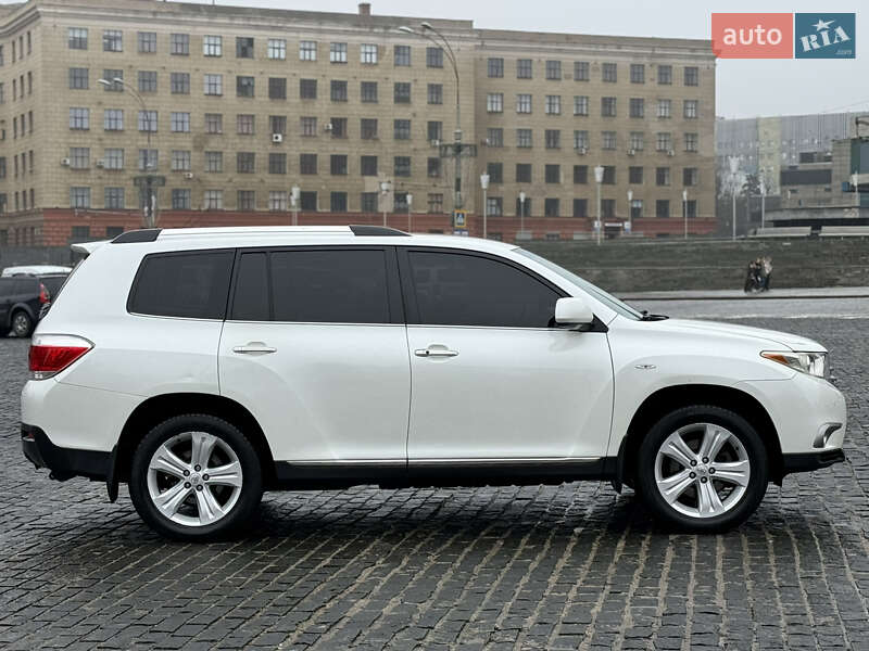 Внедорожник / Кроссовер Toyota Highlander 2012 в Харькове