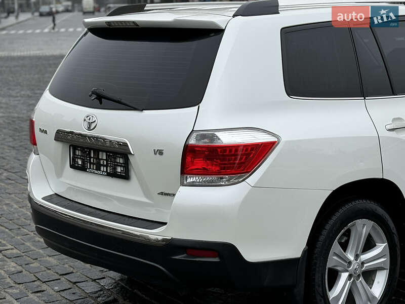 Внедорожник / Кроссовер Toyota Highlander 2012 в Харькове