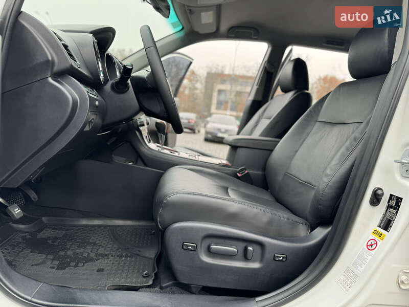 Внедорожник / Кроссовер Toyota Highlander 2012 в Харькове