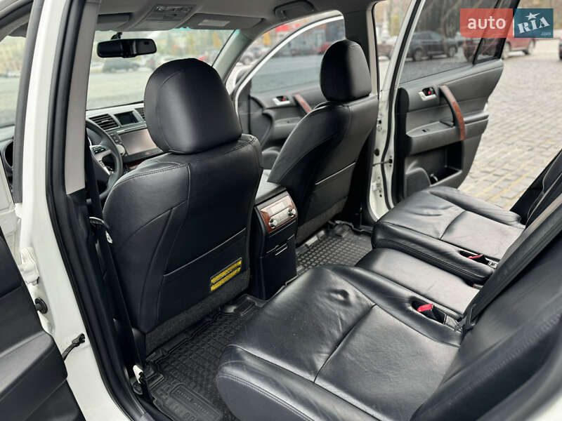 Внедорожник / Кроссовер Toyota Highlander 2012 в Харькове