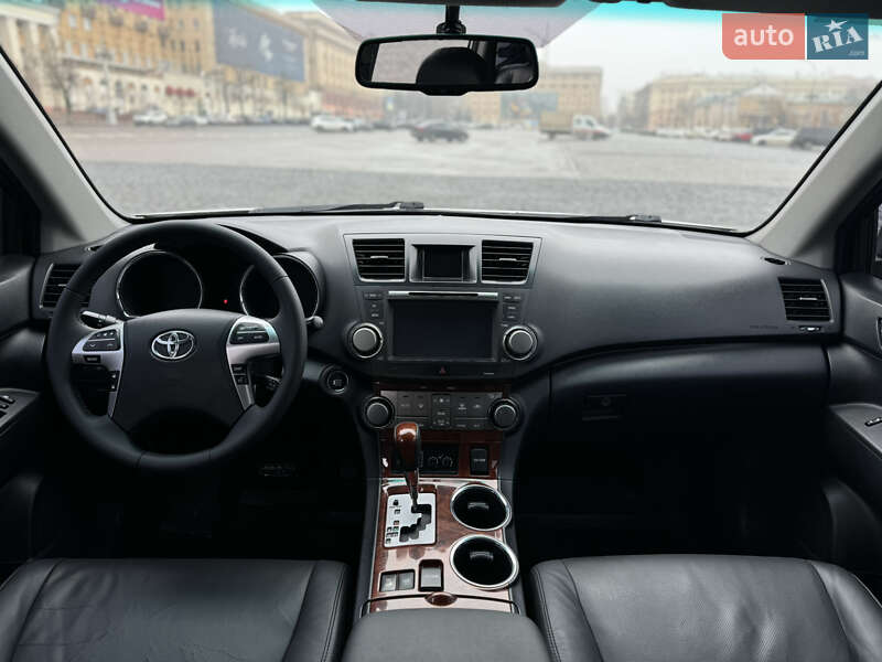Внедорожник / Кроссовер Toyota Highlander 2012 в Харькове