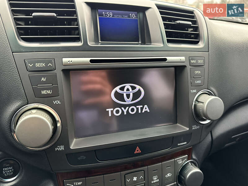 Внедорожник / Кроссовер Toyota Highlander 2012 в Харькове