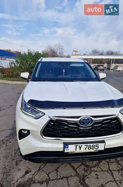 Позашляховик / Кросовер Toyota Highlander 2021 в Полтаві