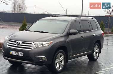 Позашляховик / Кросовер Toyota Highlander 2011 в Бучі