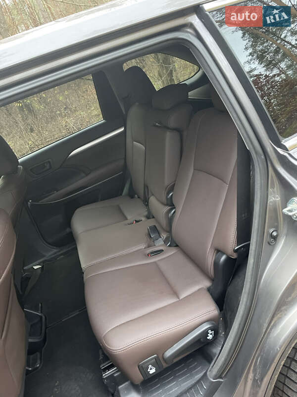 Внедорожник / Кроссовер Toyota Highlander 2014 в Броварах